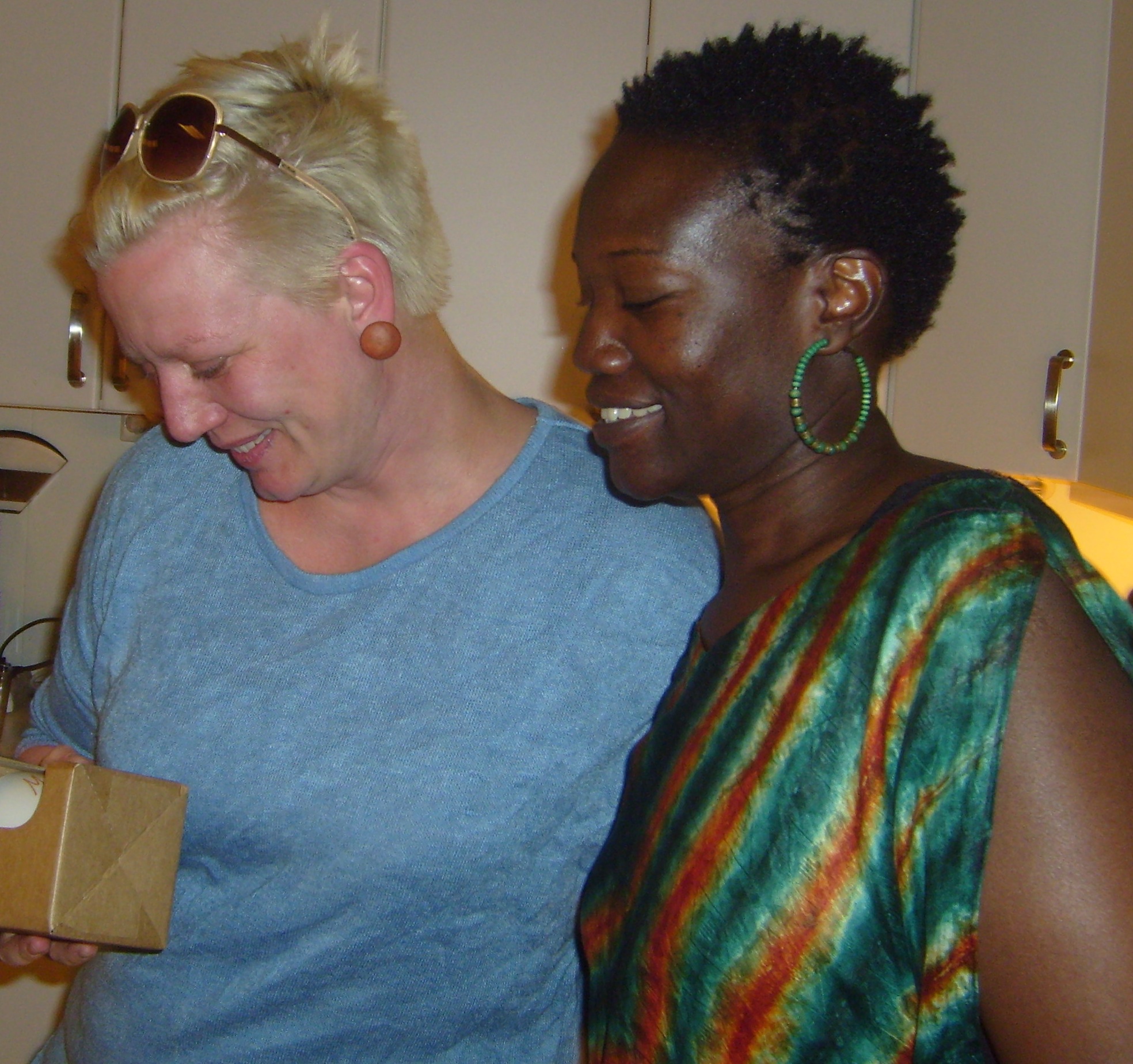 Silje Grastveit fra HUB Bergen ble takket av Dora for et inspirerende foredrag om sosialt entrepenørskap og unge grundere.