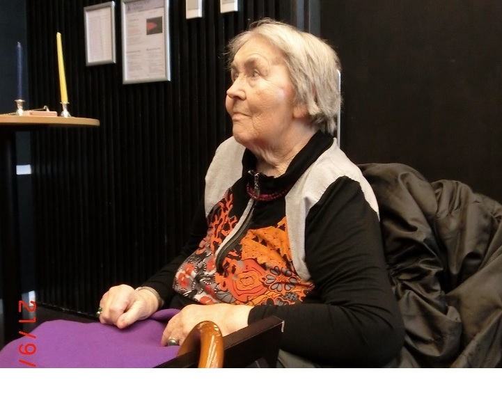 Billedhugger Anny Birgitte Aak fra Bergen Soroptimistklubb